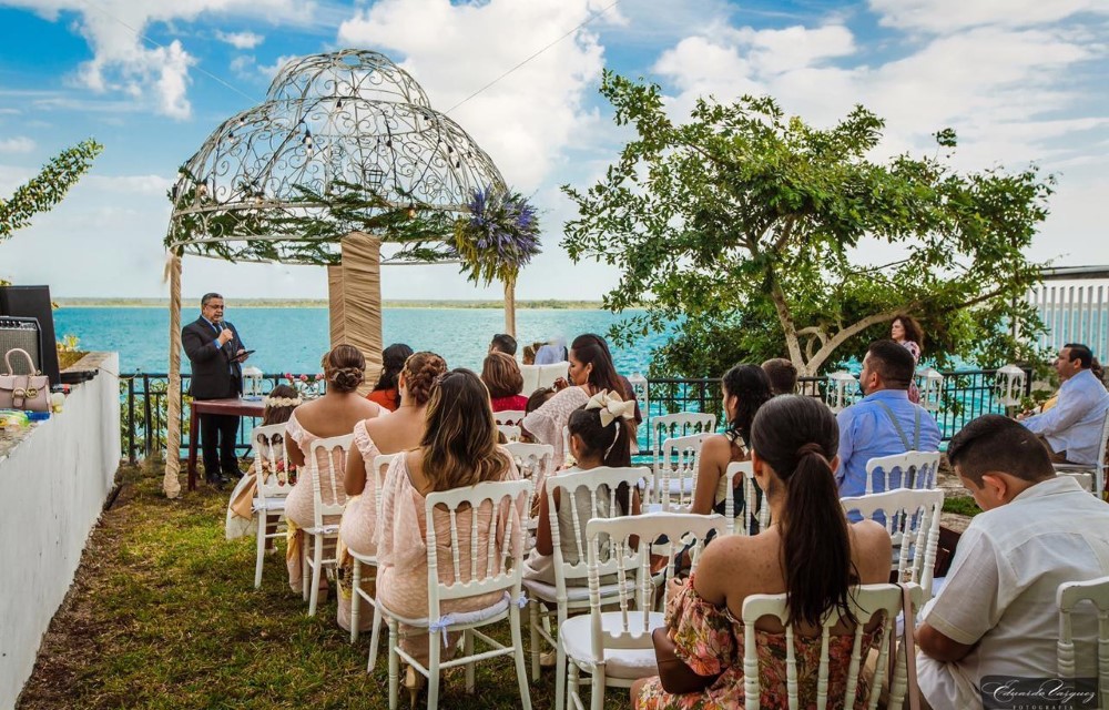 Awazul Bacalar About Img