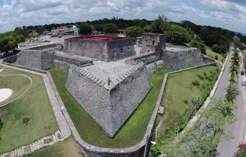 Awazul Bacalar at Cenote Azul – a 10 minutos en auto